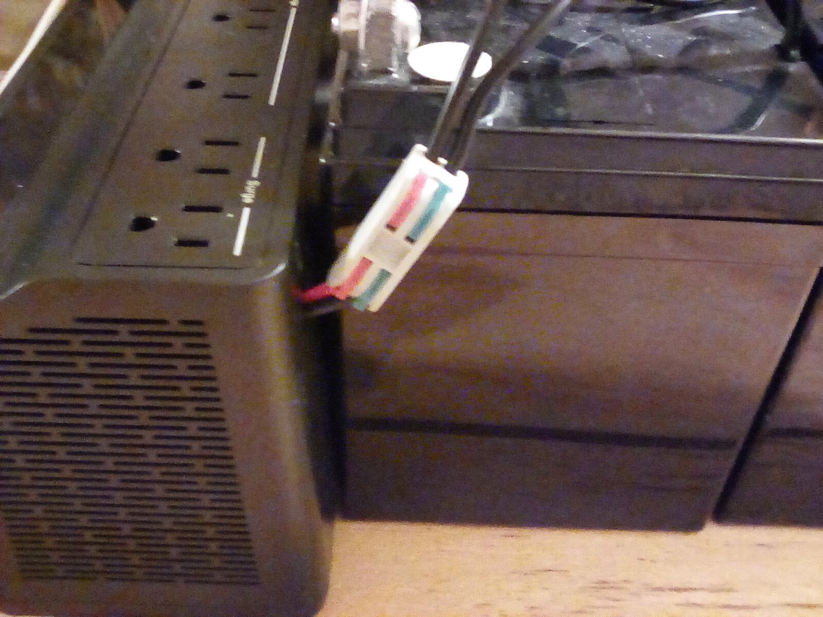 APC UPS Battery Backup Surge Protector, 425VA Backup Battery Power Supply, BE425M, Black - Customer Photo 2