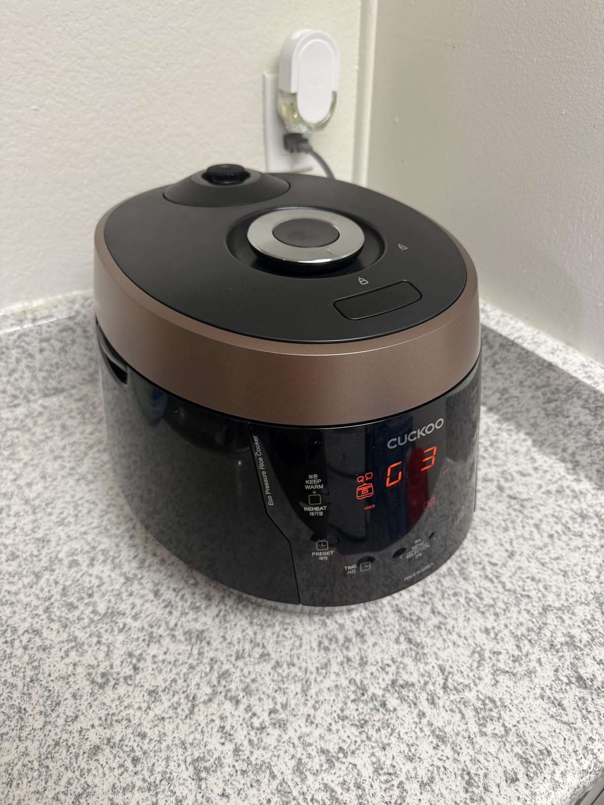 CUCKOO High Pressure Rice Cooker 6-Cup Uncooked / 12-Cup Cooked with Nonstick Inner Pot, Versatile Rice Maker with 12 Menu Options and Steam Plate, Fuzzy Logic Tech, Voice Guide, Black (CRP-P0609S) - Customer Photo 1