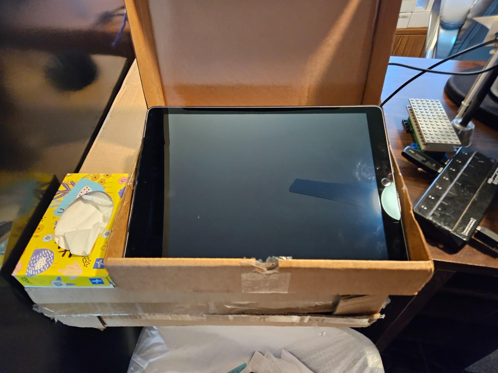 Apple iPad Pro 12.9in Tablet (256GB Wi-FI, Space Gray)(Renewed) Customer Review Apple iPad Pro 12.9in Tablet (256GB Wi-FI, Space Gray)(Renewed) - Customer Photo 2