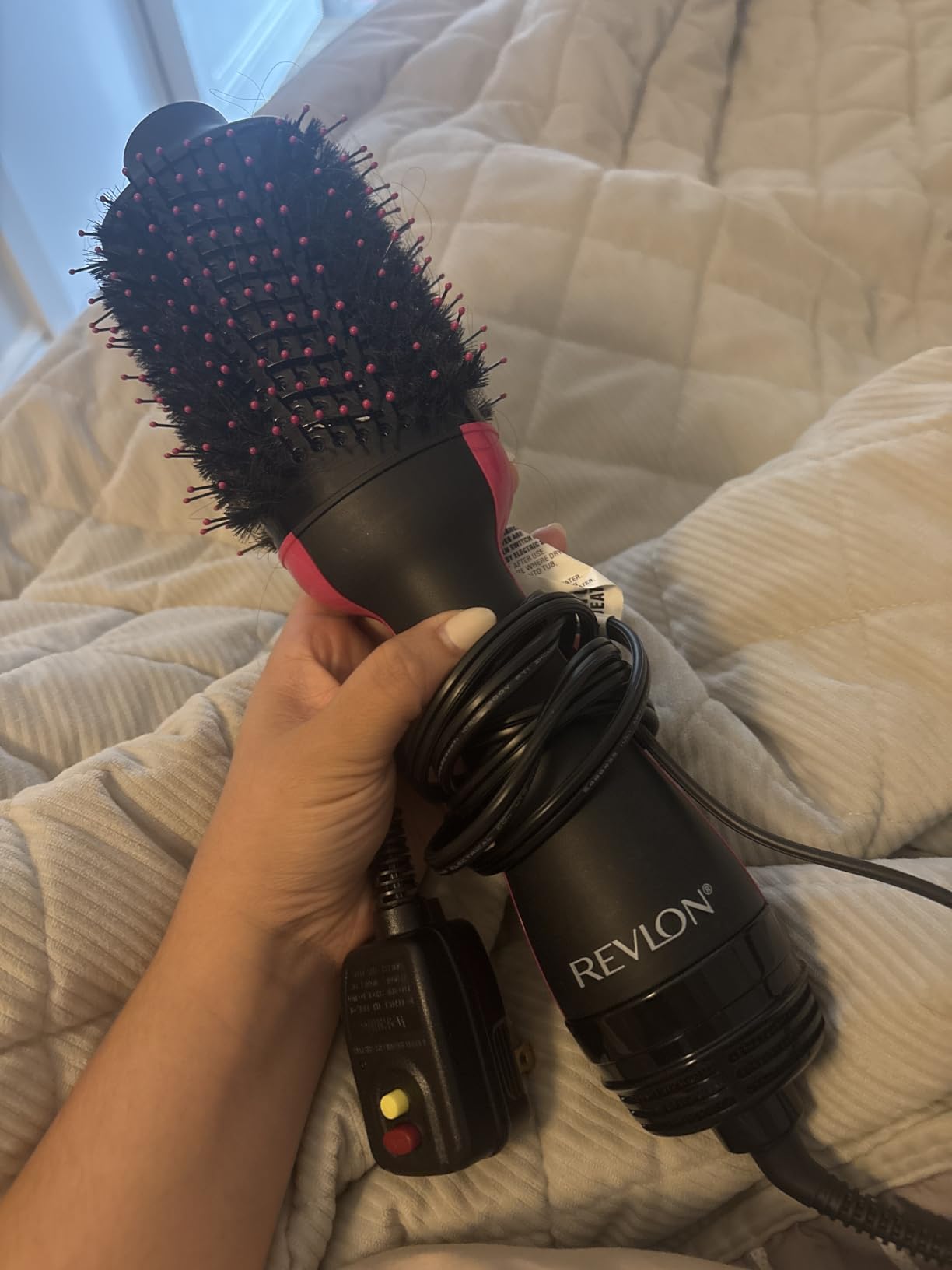 REVLON One-Step Volumizer Hair Dryer and Styler – Easy Salon-Style Blowouts – Less Frizz, More Shine, and Reduced Heat Damage, for All Hair Types and Lengths (Black) - Customer Photo 3