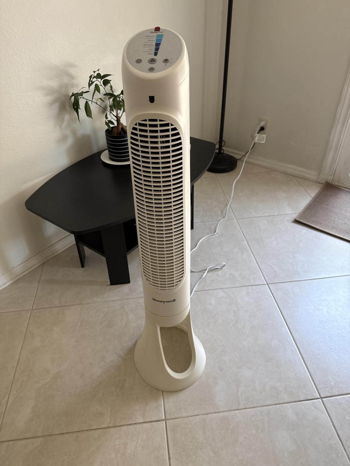 Honeywell QuietSet Whole Room Oscillating Tower Fan with Remote, White, HYF260 Customer Review Honeywell QuietSet Whole Room Oscillating Tower Fan with Remote, White, HYF260 - Customer Photo 1