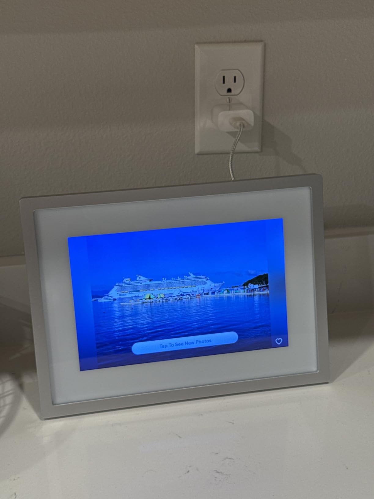 Skylight Frame – WiFi Digital Picture Frame Customer Support, Touch Screen Digital Photo Frame with Easy Setup, Photo Gifts for Parents and Grandparents - 10 Inch Black - Customer Photo 1