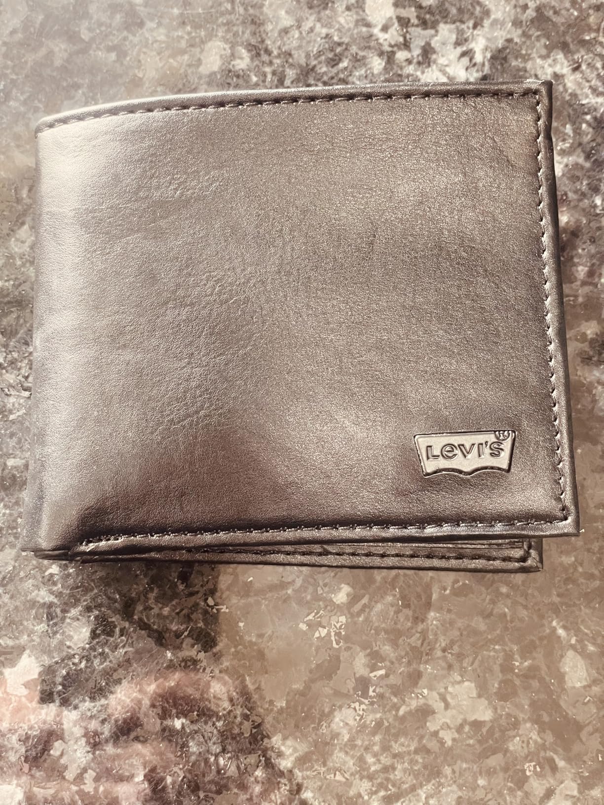 Levi's Men's RFID Extra Capacity Slim Bifold Wallet with Multiple Card Slots - Customer Photo 1