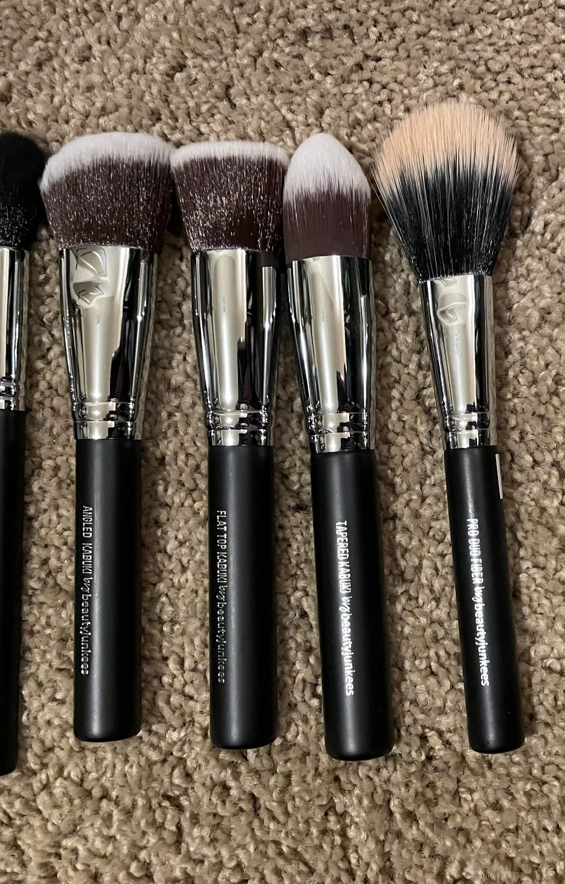 Expert 13pc Makeup Brush Set - Beauty Junkees Professional Make Up Brushes for Full Face Foundation, Contour, Highlighter, Blush, Eyeshadow, Blending, Eyebrows, Labeled, Black Customer Review Expert 13pc Makeup Brush Set - Beauty Junkees Professional Make Up Brushes for Full Face Foundation, Contour, Highlighter, Blush, Eyeshadow, Blending, Eyebrows, Labeled, Black - Customer Photo 1