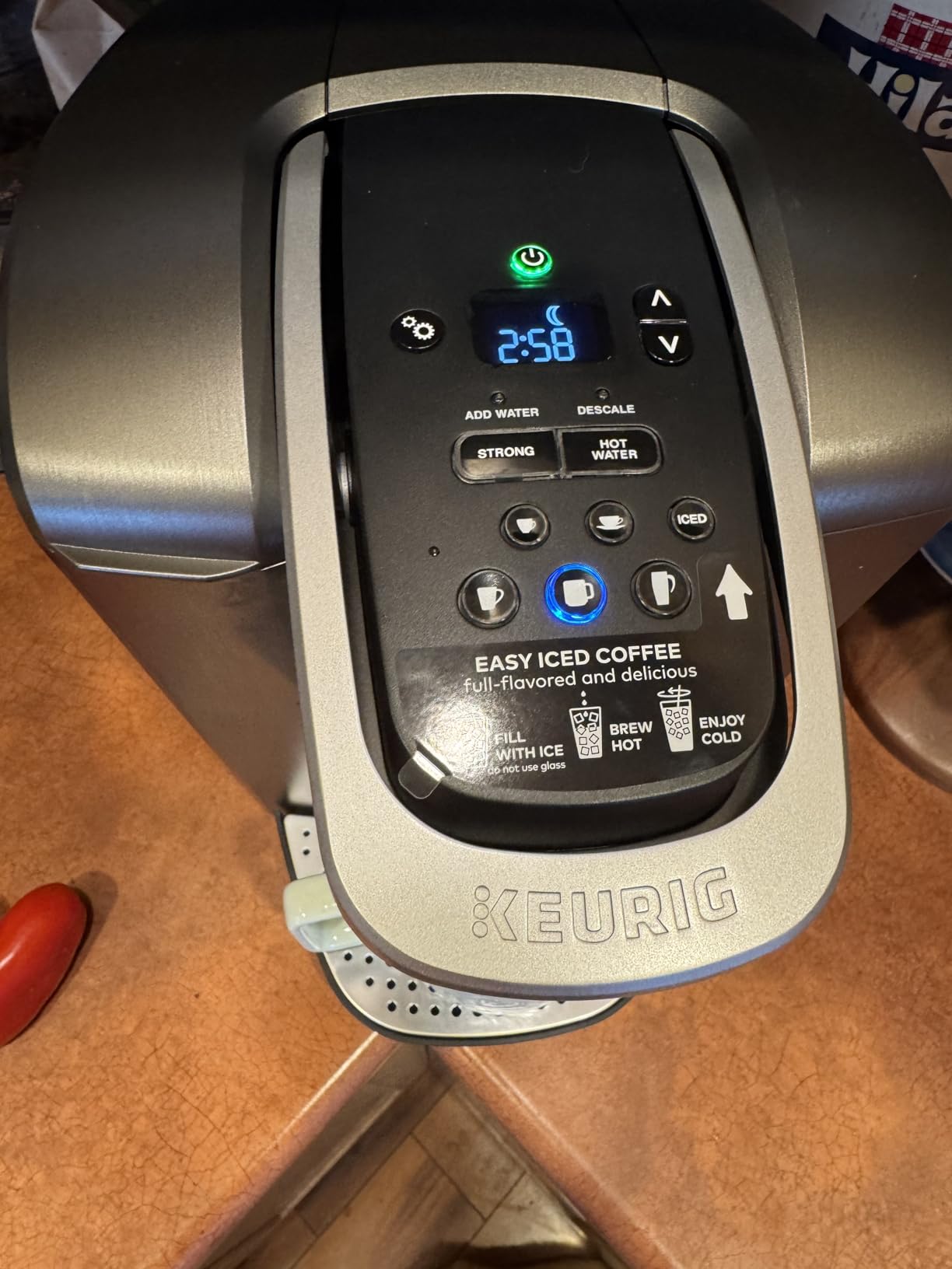 Keurig K-Elite Single Serve K-Cup Pod Coffee Maker, with Strength and Temperature Control, Iced Coffee Capability, 8 to 12oz Brew Size, Programmable, Brushed Silver - Customer Photo 4