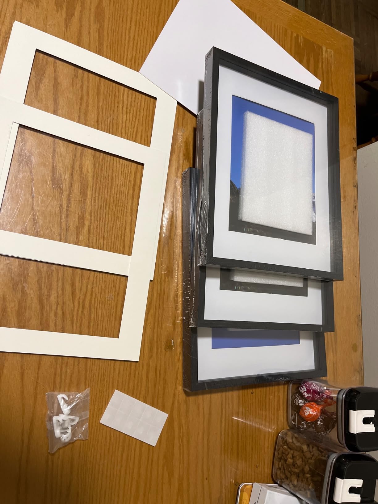 SONGMICS Picture Frames Set of 7 Pieces, One 11 x 14 Inches, Two 8 x 10 Inches, Four 6 x 8 Inches, with White Mat, Real Glass, for Multiple Photos, Black - Customer Photo 1