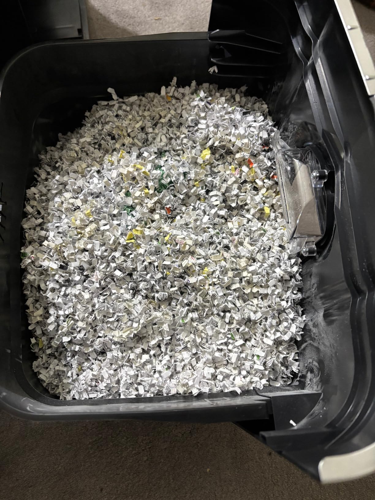 Aurora AU1210MA Professional Grade High Security 12-Sheet Micro-Cut Paper/CD and Credit Card Shredder - Customer Photo 1