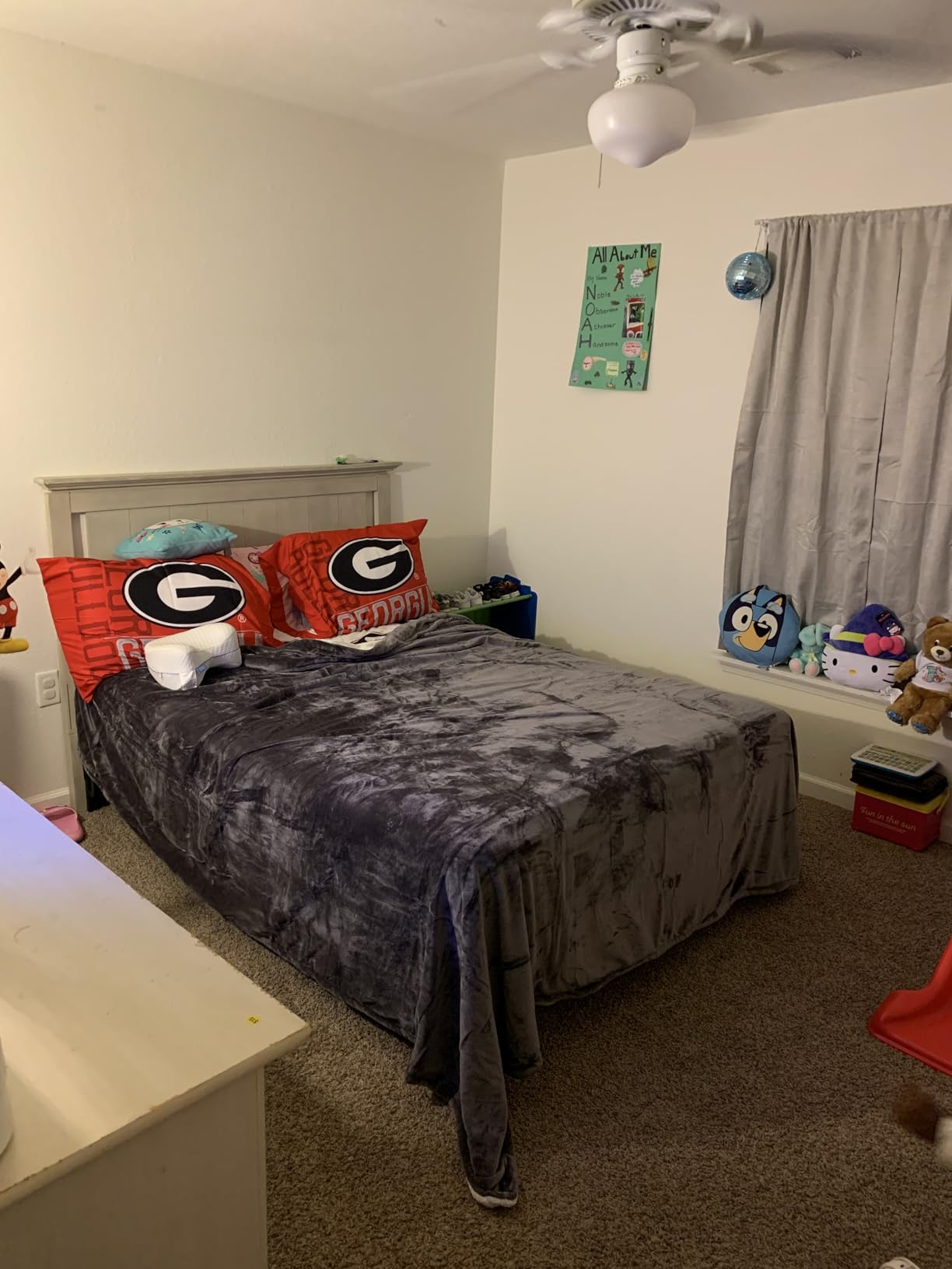 Amazon Basics Metal Bed Frame(Box Spring Required), 9-Leg Base for Box Spring and Mattress, Queen, Tool-Free Easy Assembly, 79.5