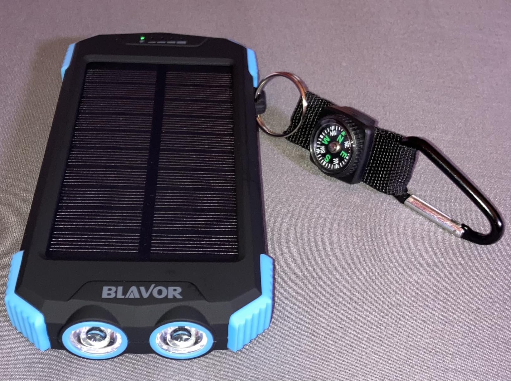 BLAVOR Solar Charger Power Bank 10,000mAh, Portable Wireless Charger, 20W Fast Charging External Battery Pack with USB C for Cell Phones, Solar Panel Charger with Dual Flashlight for Camping - Customer Photo 2