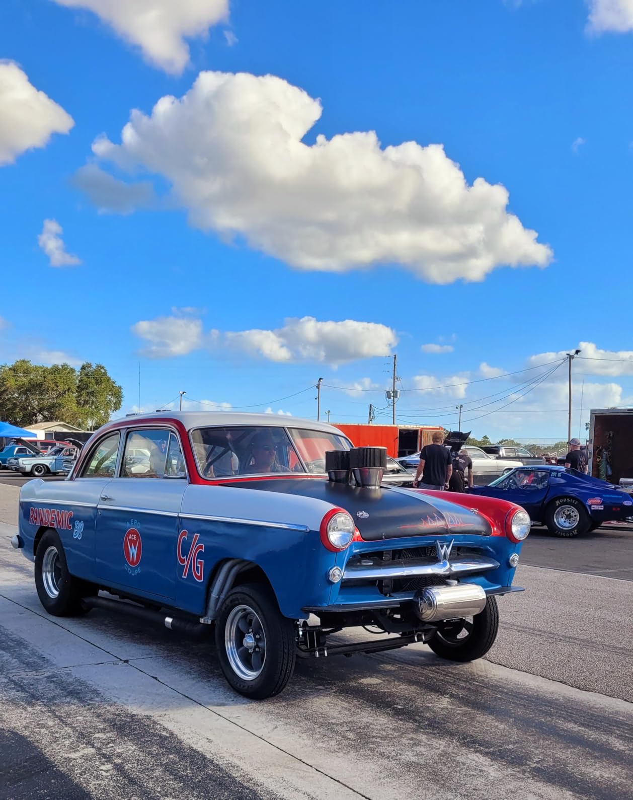 DJI Osmo Mobile 7 Gimbal Stabilizer for iPhone, Android, Built-in Tripod, Portable Stabilizer for iPhone, Selfie Stick, 3-Axis Phone Gimbal, ActiveTrack 7.0, One-Tap Edit, 10hrs Use, Phone Charging - Customer Photo 1