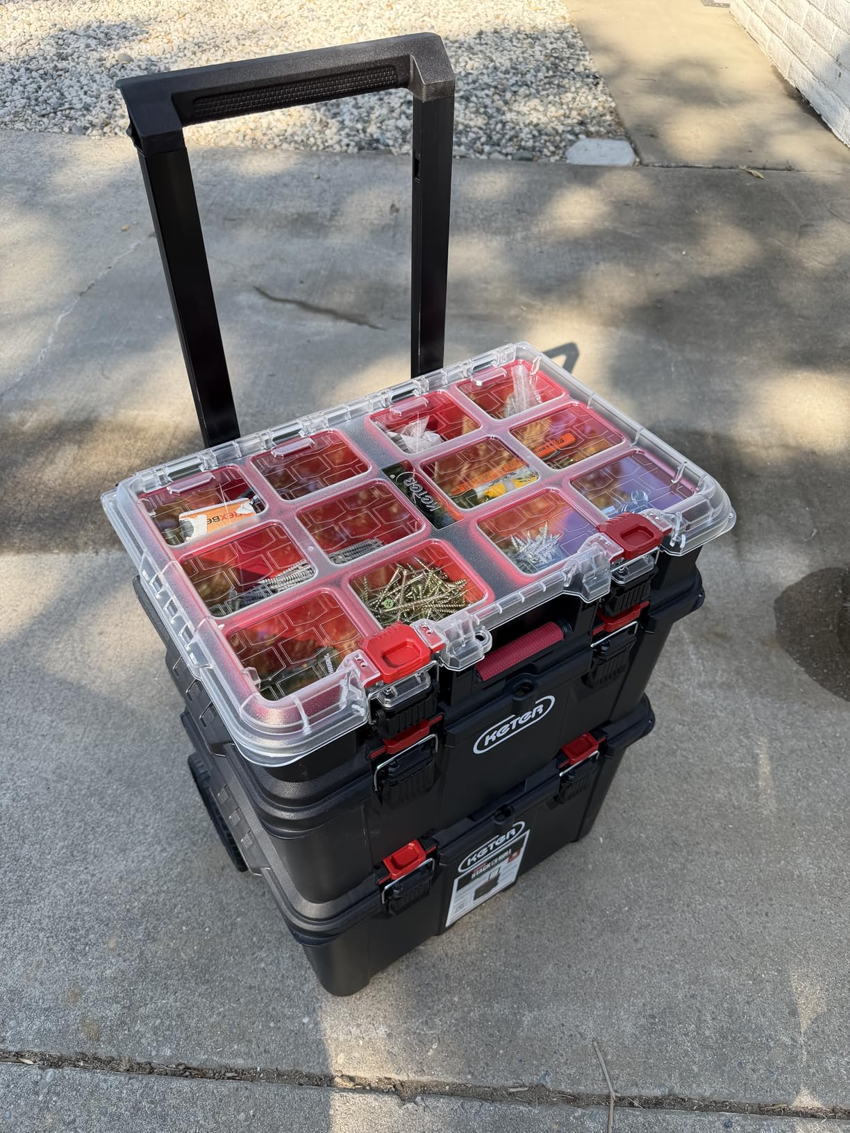 Keter Masterloader Resin Rolling Tool Box with Locking System and Removable Bins – Perfect Organization and Storage Chest for Power Drill, Tape Measure, and Screwdriver Set, Black Customer Review Keter Masterloader Resin Rolling Tool Box with Locking System and Removable Bins – Perfect Organization and Storage Chest for Power Drill, Tape Measure, and Screwdriver Set, Black - Customer Photo 2