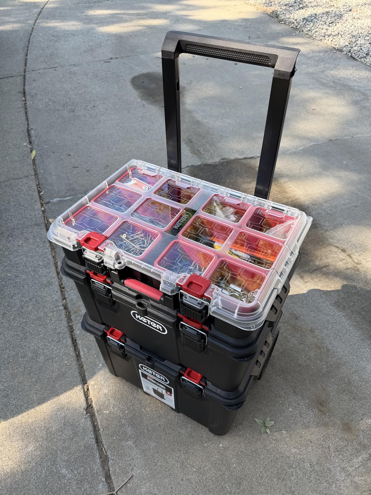 Keter Masterloader Resin Rolling Tool Box with Locking System and Removable Bins – Perfect Organization and Storage Chest for Power Drill, Tape Measure, and Screwdriver Set, Black Customer Review Keter Masterloader Resin Rolling Tool Box with Locking System and Removable Bins – Perfect Organization and Storage Chest for Power Drill, Tape Measure, and Screwdriver Set, Black - Customer Photo 3