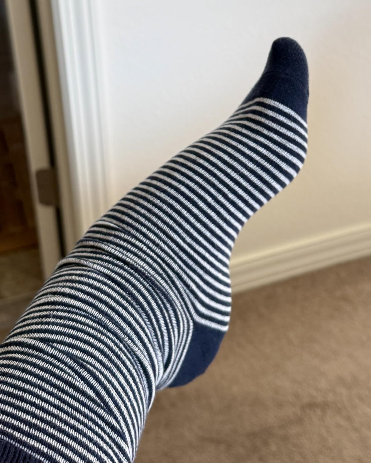 Amazon Essentials Women's Crew Socks, Cotton, 6 Pairs - Customer Photo 1