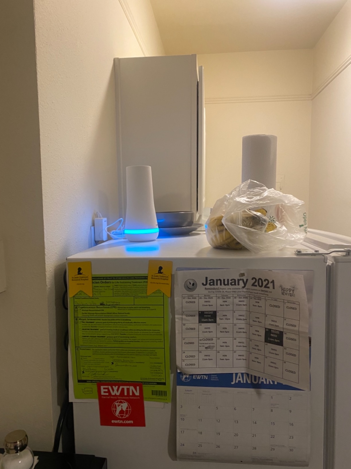 SimpliSafe 5 Piece Wireless Home Security System - Optional 24/7 Professional Monitoring - No Contract - Compatible with Alexa and Google Assistant,White - Customer Photo 1