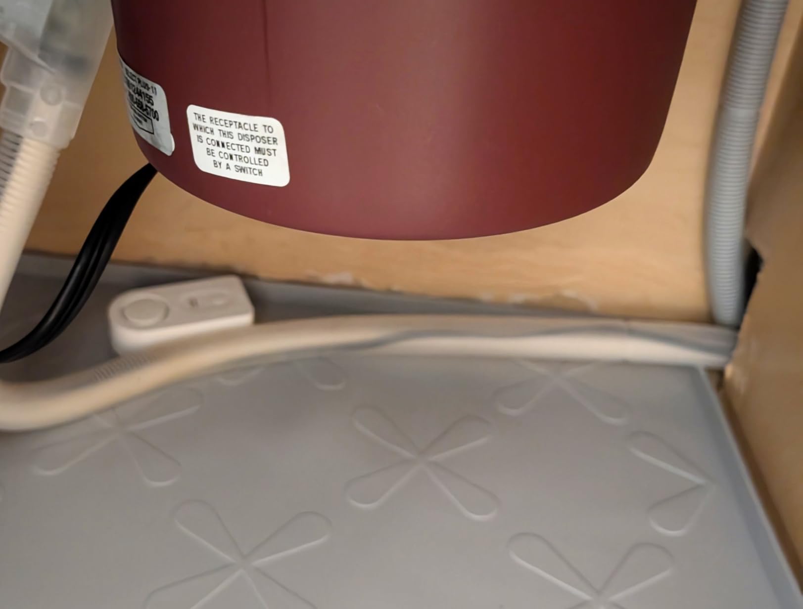 Govee Water Leak Detectors 2 Pack, 100dB Adjustable Audio Alarm Sensor, Sensitive Leak and Drip Alert, for Kitchen Bathroom Basement (Cannot Connect to Wi-Fi Directly) Customer Review Govee Water Leak Detectors 2 Pack, 100dB Adjustable Audio Alarm Sensor, Sensitive Leak and Drip Alert, for Kitchen Bathroom Basement (Cannot Connect to Wi-Fi Directly) - Customer Photo 2