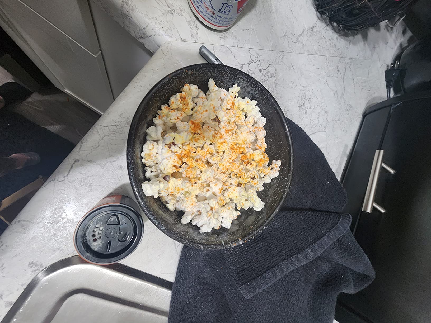 Urban Accents Movie Night Popcorn Gift Set – Includes 3 Gourmet Popcorn Kernel Varieties & 5 Flavorful Seasonings – Perfect Snack Gift Box for Parties, Holidays, or Movie Lovers - Customer Photo 2