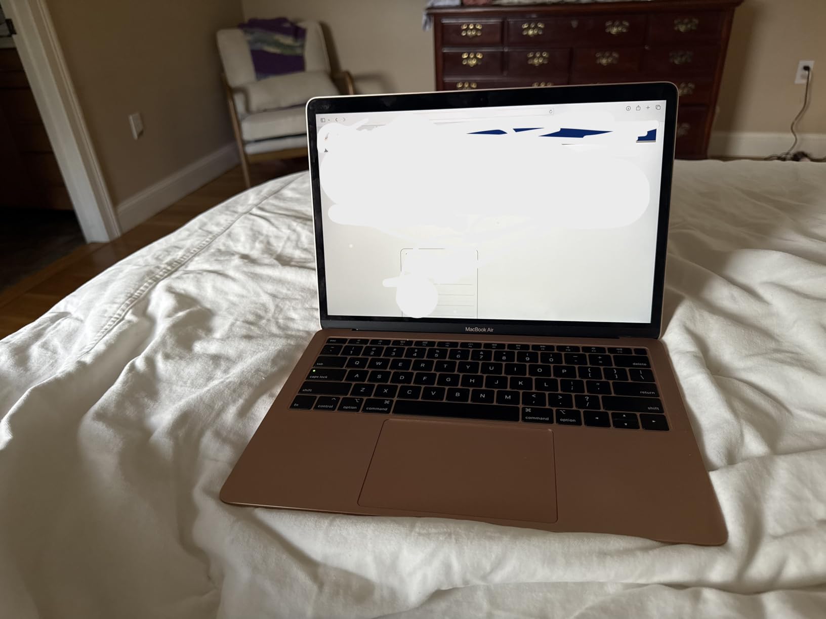 Apple Late-2018 MacBook Air with Core i5, 13-inch, 8GB RAM, 256GB (Renewed) - Customer Photo 2