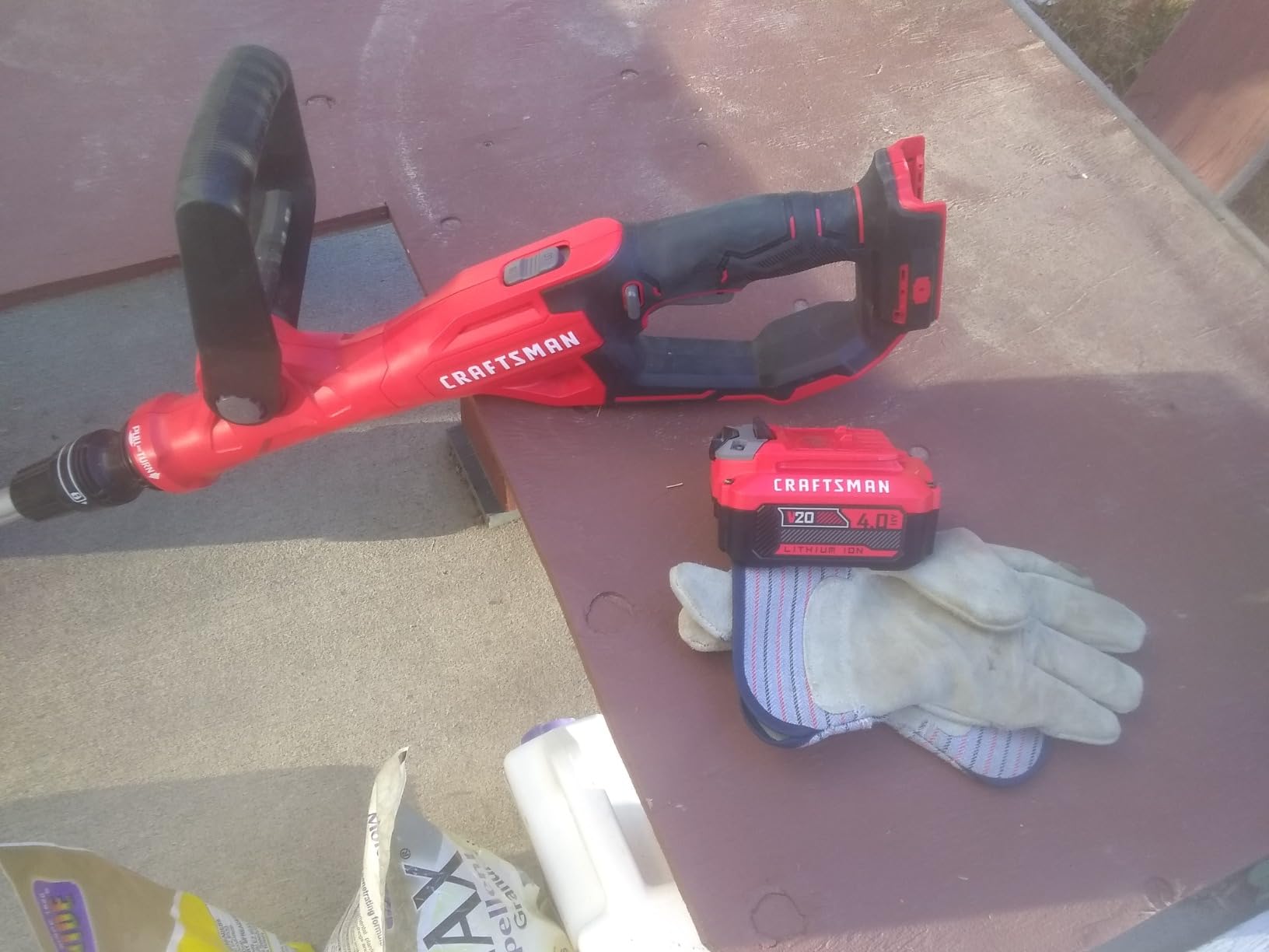 CRAFTSMAN V20 WEEDWACKER String Trimmer & Edger, Cordless (CMCST900D1) - Customer Photo 2