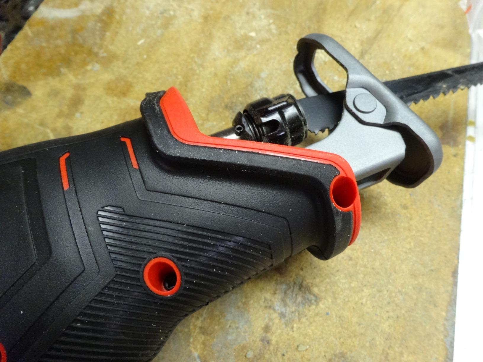 CRAFTSMAN V20 Power Tool Combo Kit, 7-Tool Cordless Power Tool Set with 2 Batteries and Charger (CMCK700D2) - Customer Photo 3