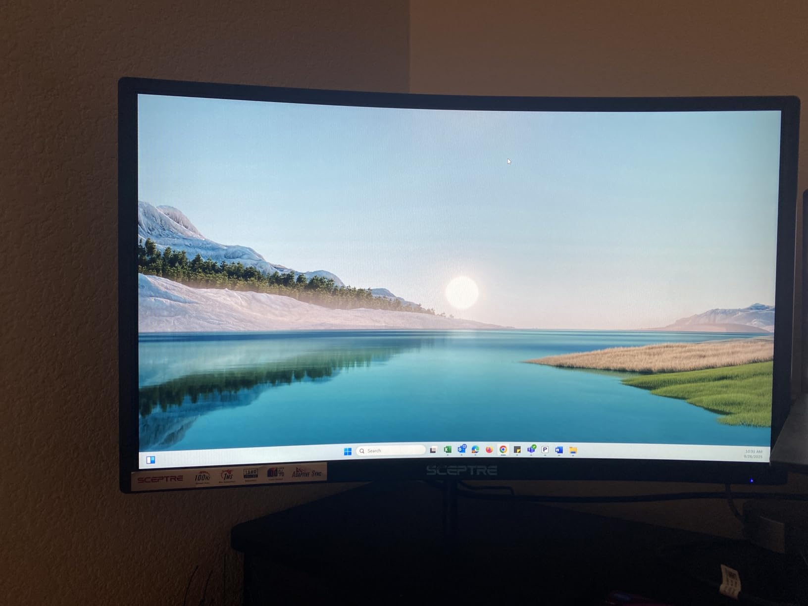 Sceptre Curved 24-inch Gaming Monitor 1080p R1500 98% sRGB HDMI x2 VGA Build-in Speakers, VESA Wall Mount Machine Black (C248W-1920RN Series) - Customer Photo 1