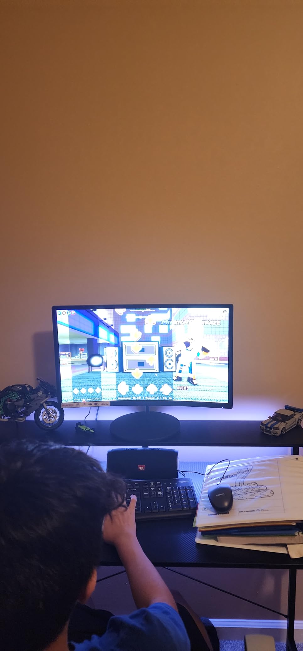 Sceptre Curved 24-inch Gaming Monitor 1080p R1500 98% sRGB HDMI x2 VGA Build-in Speakers, VESA Wall Mount Machine Black (C248W-1920RN Series) - Customer Photo 2