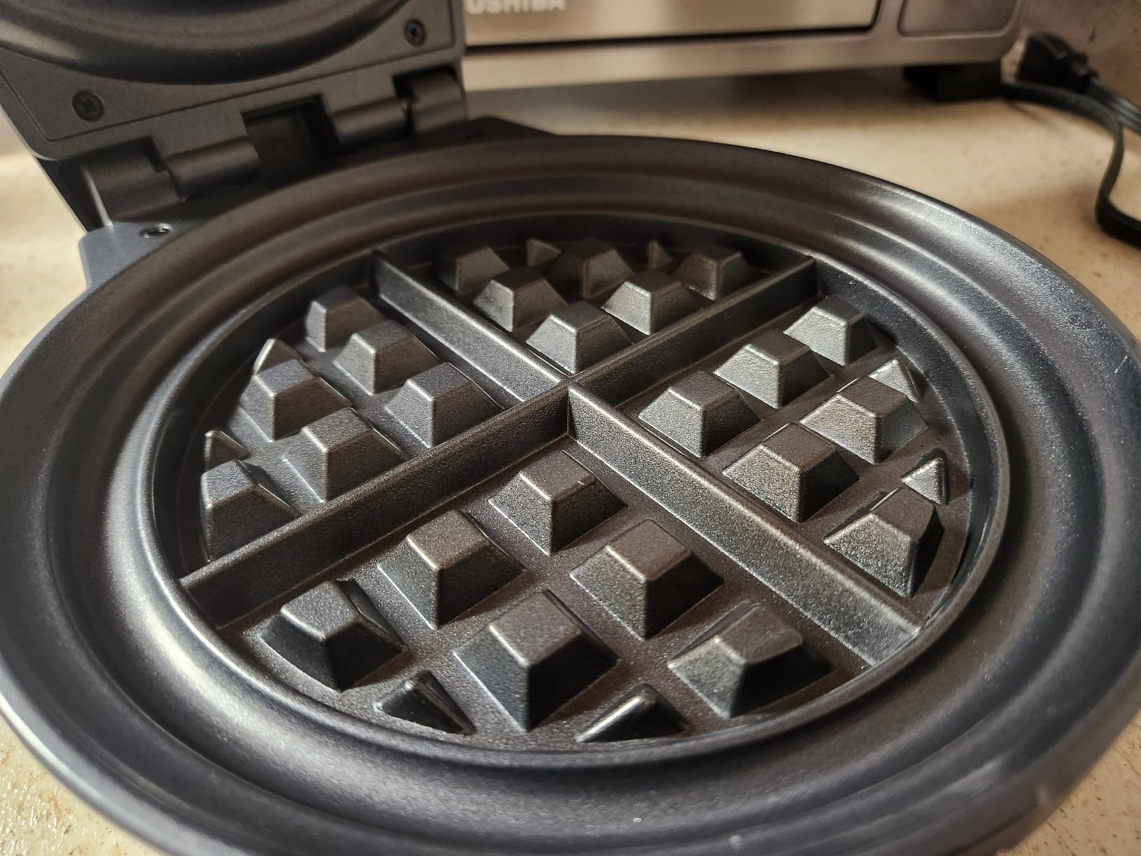 Chefman Anti-Overflow Belgian Waffle Maker w/Shade Selector, Temperature Control, Mess Free Moat, Round Iron w/Nonstick Plates & Cool Touch Handle, Measuring Cup Included, Black Customer Review Chefman Anti-Overflow Belgian Waffle Maker w/Shade Selector, Temperature Control, Mess Free Moat, Round Iron w/Nonstick Plates & Cool Touch Handle, Measuring Cup Included, Black - Customer Photo 3