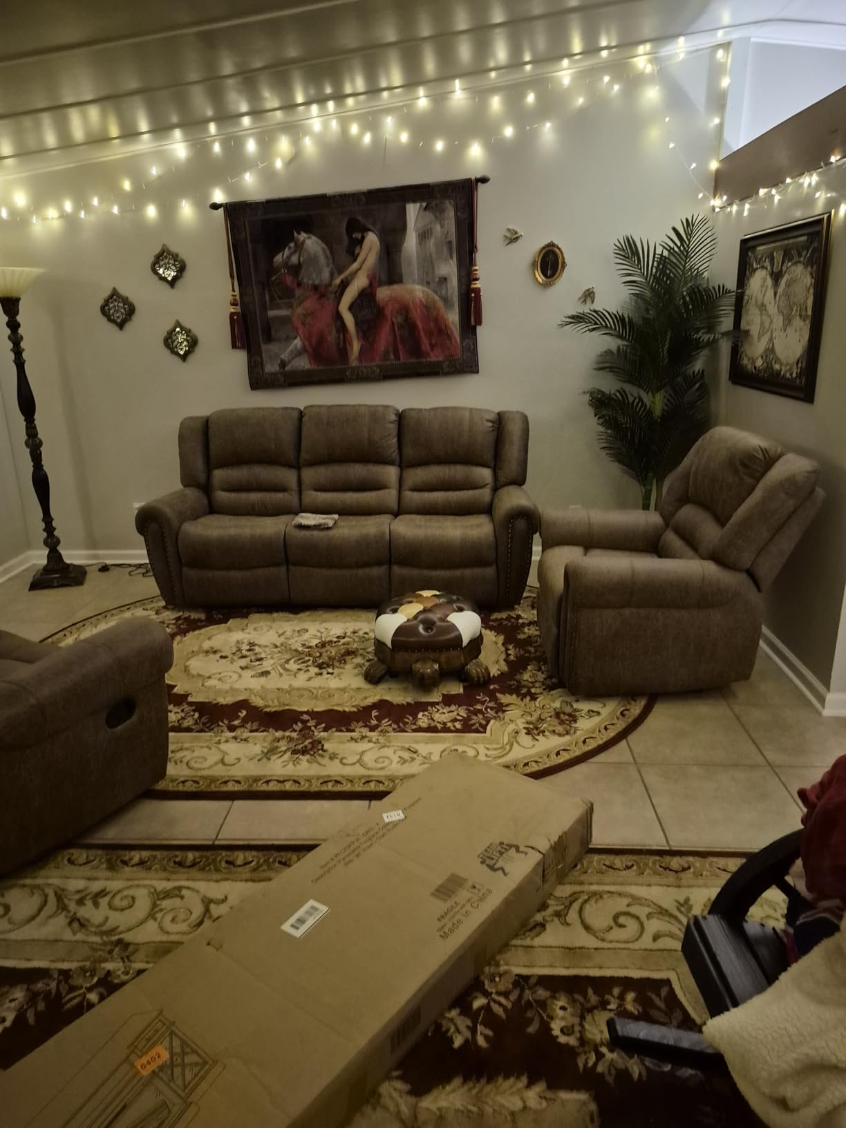 CANMOV Leather Recliner Chair, Classic and Traditional Manual Recliner Chair with Comfortable Arms and Back Single Sofa for Living Room, Nut Brown - Customer Photo 1