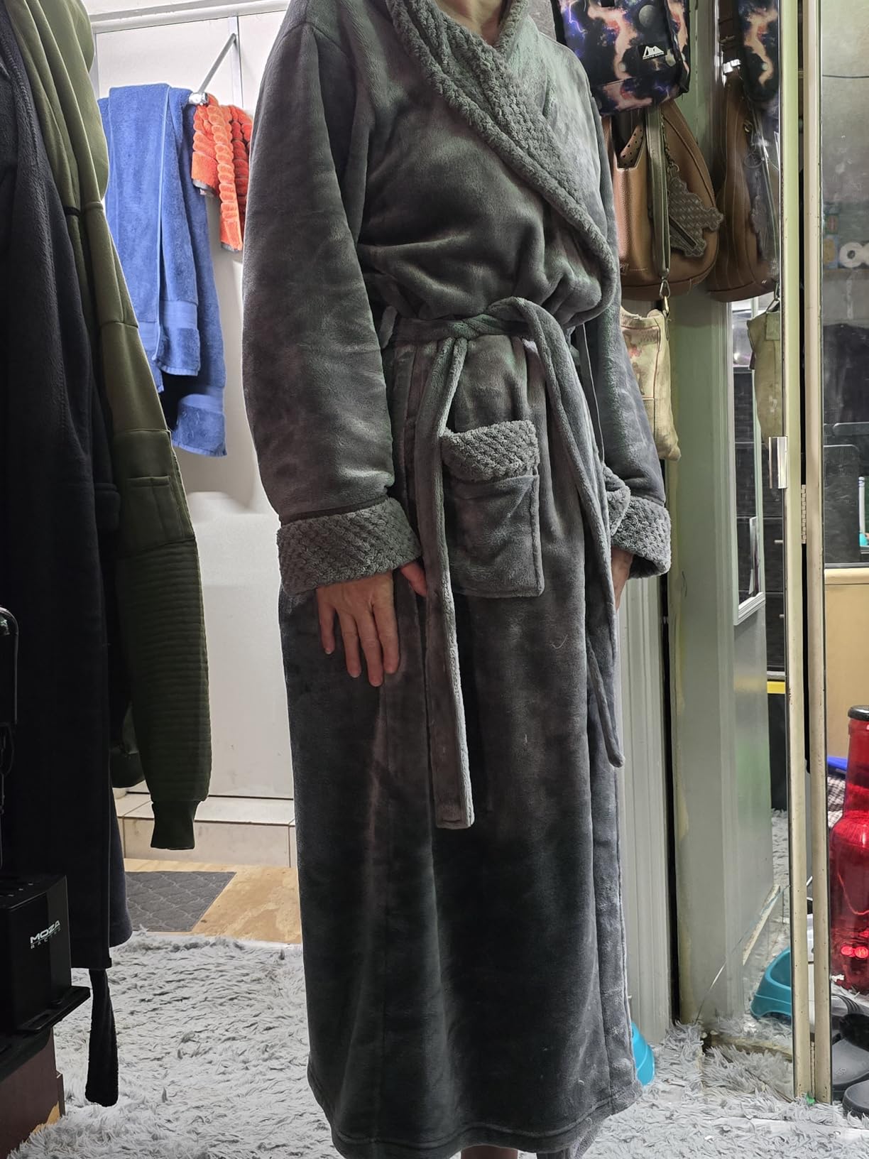 NY Threads Mens Robe, Luxury Plush Fleece Mens Bathrobe, Spa Bath Robe for Men Customer Review NY Threads Mens Robe, Luxury Plush Fleece Mens Bathrobe, Spa Bath Robe for Men - Customer Photo 1