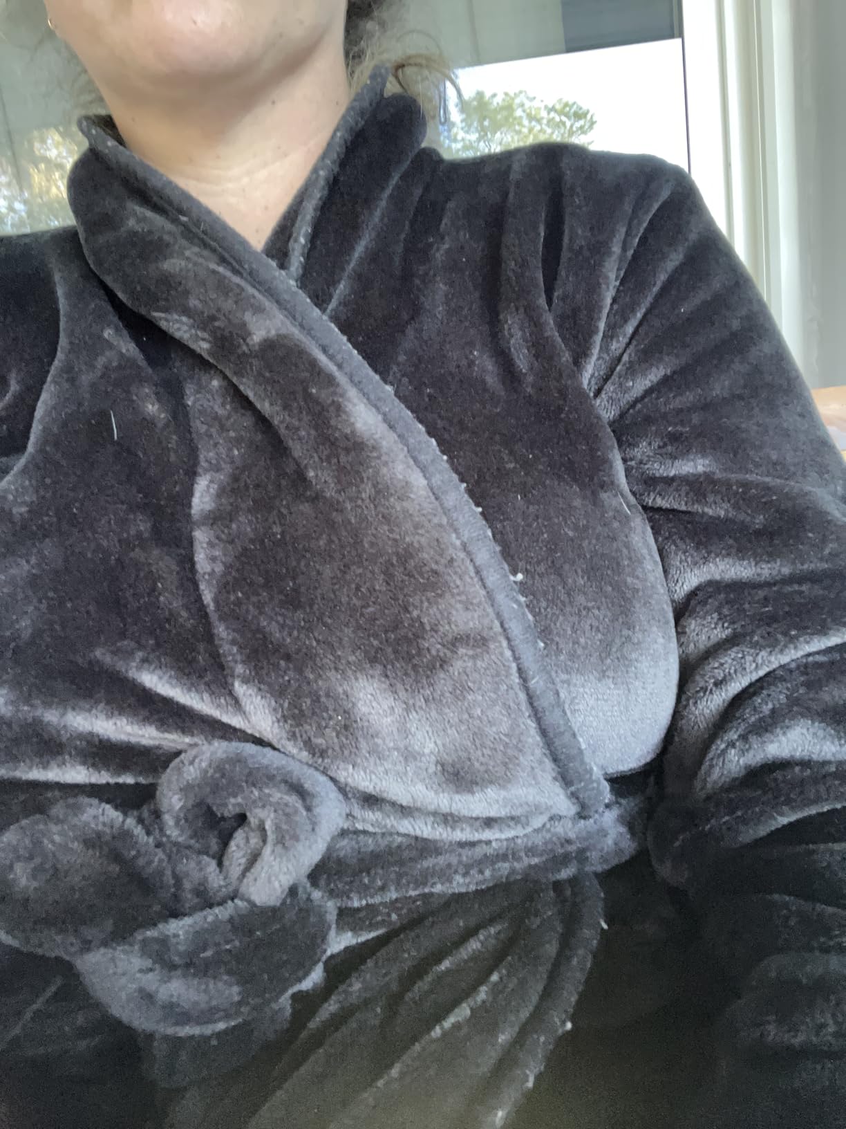 NY Threads Premium Womens Robe, Plush Fleece Long Bath Robe for Women, Fluffy Soft Women's Bathrobe Customer Review NY Threads Premium Womens Robe, Plush Fleece Long Bath Robe for Women, Fluffy Soft Women's Bathrobe - Customer Photo 2