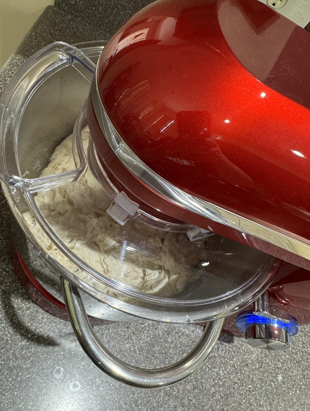 Aucma Stand Mixer,6.5-QT 660W 6-Speed Tilt-Head Food Mixer, Kitchen Electric Mixer with Dough Hook, Wire Whip & Beater (6.5QT, Black) Customer Review Aucma Stand Mixer,6.5-QT 660W 6-Speed Tilt-Head Food Mixer, Kitchen Electric Mixer with Dough Hook, Wire Whip & Beater (6.5QT, Black) - Customer Photo 1