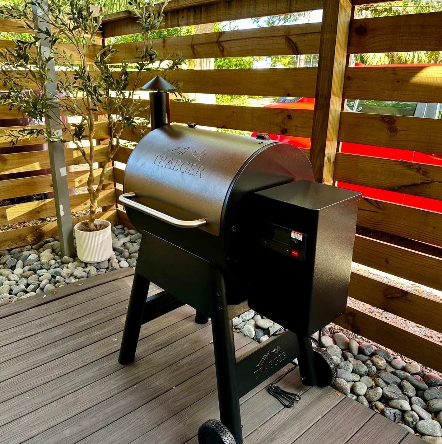 Traeger Grills Pro 575 Wood Pellet Grill & Smoker with Wifi, App-Enabled, Bronze - Customer Photo 1