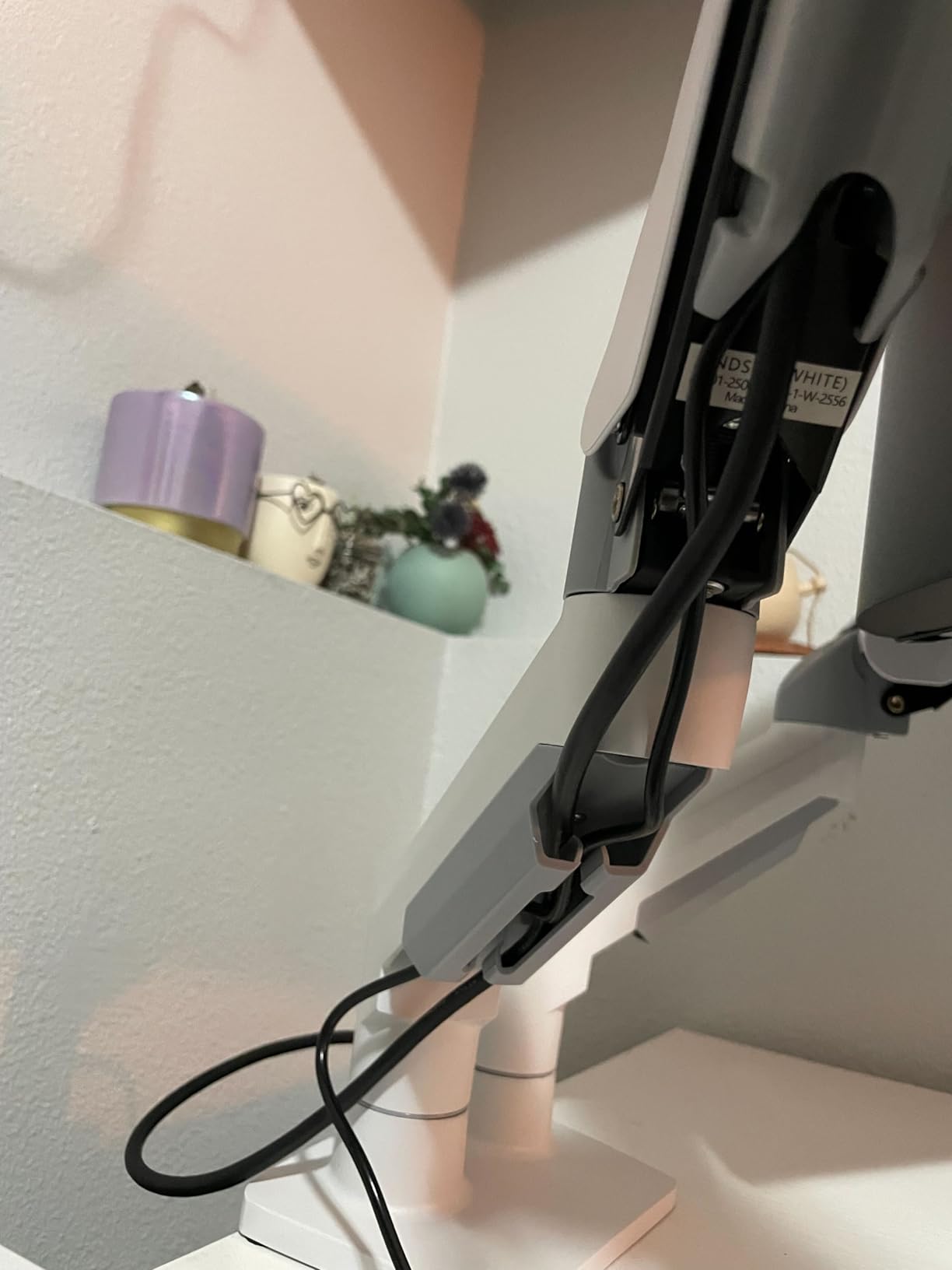 HUANUO Dual Monitor Stand - Full Adjustable Monitor Desk Mount Swivel Vesa Bracket with C Clamp, Grommet Mounting Base for 13 to 32 Inch Computer Screens - Each Arm Holds 4.4 to 19.8lbs Customer Review HUANUO Dual Monitor Stand - Full Adjustable Monitor Desk Mount Swivel Vesa Bracket with C Clamp, Grommet Mounting Base for 13 to 32 Inch Computer Screens - Each Arm Holds 4.4 to 19.8lbs - Customer Photo 2