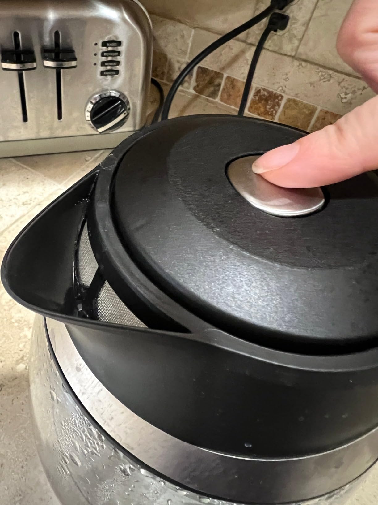 Mueller Living Electric Kettle, Electric Tea Kettle for Boiling Water, 1500W SpeedBoil with Automatic Shutoff, 1.8L Cordless with LED Light, Borosilicate Glass Tea Kettle Pot Water Heater, BPA Free - Customer Photo 4