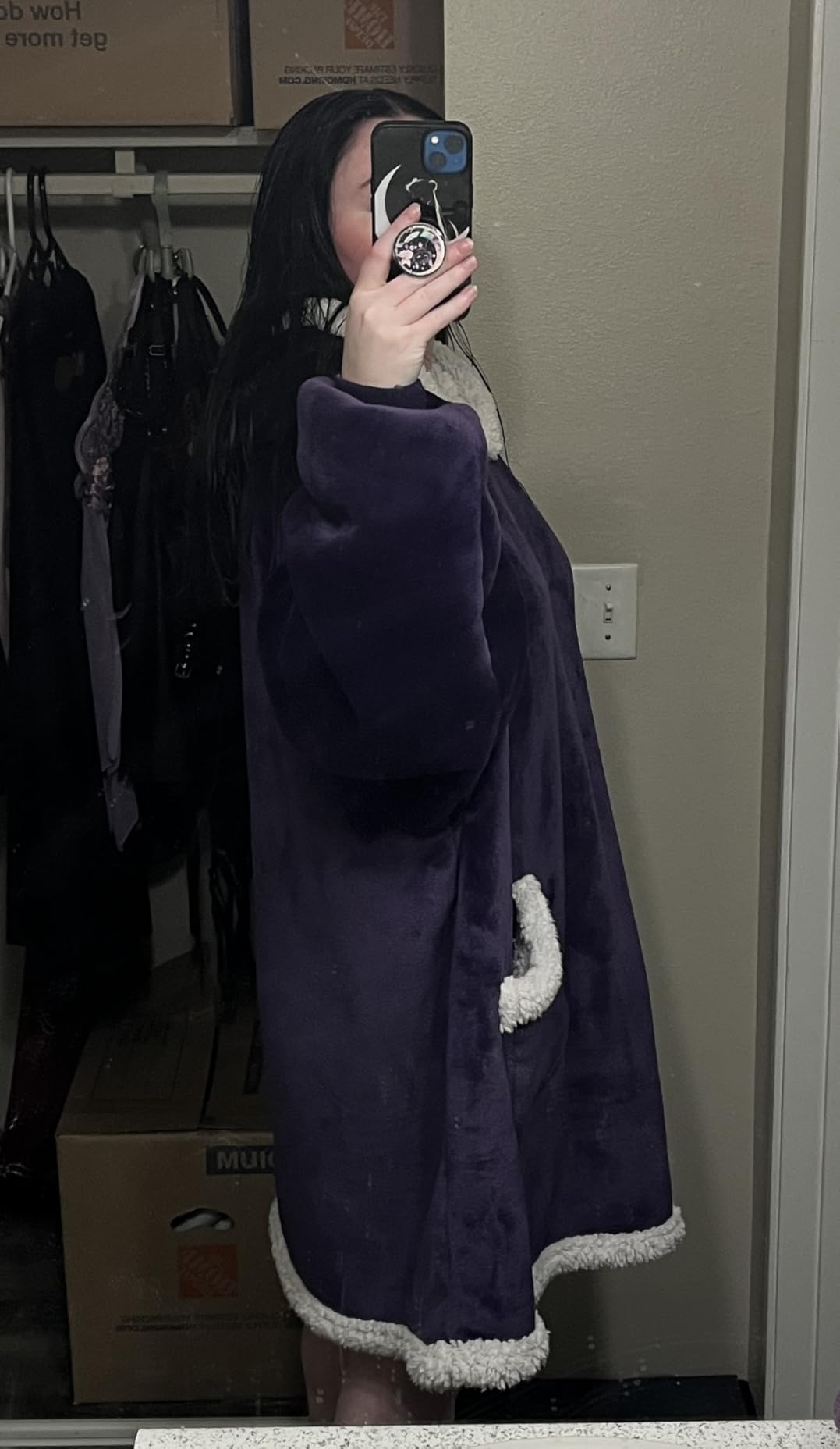 Bedsure Blanket Hoodie, Wearable Blanket Hoodie as Gifts for Mom, Birthday Gifts for Women Kids Teens Sherpa Sweatshirt, Grey, Standard - Customer Photo 2