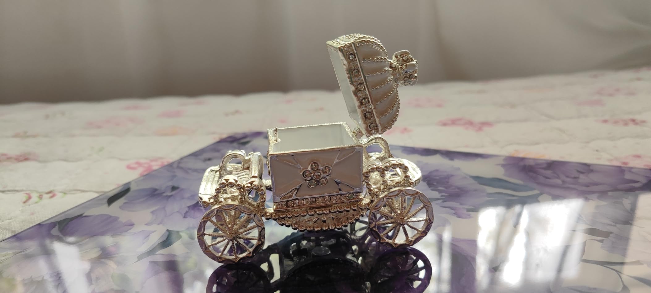 QIFU Enameled Royal Carriage Style Trinket Box Hinged, Unique Gift for Family - Customer Photo 1