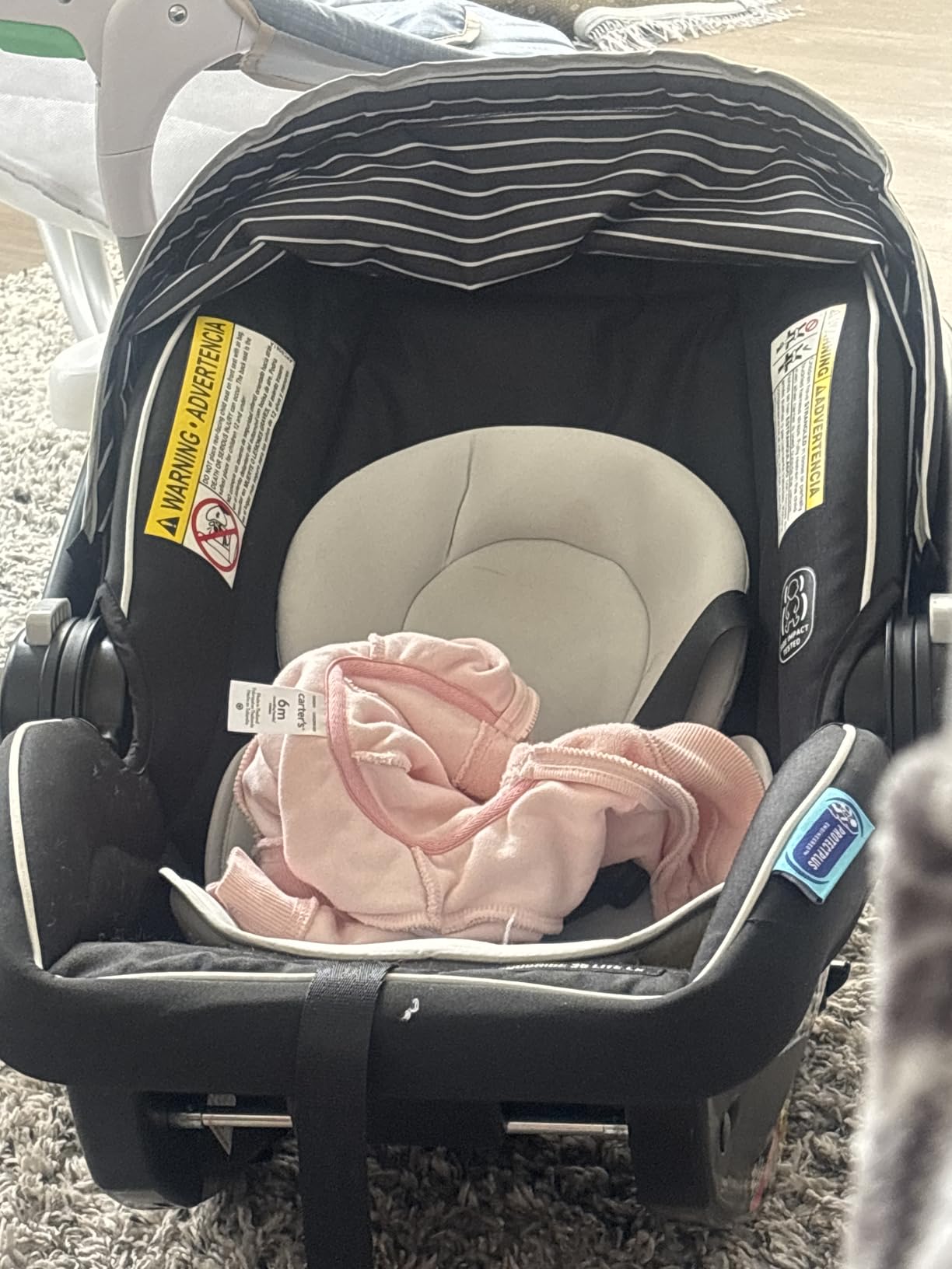 Graco SnugRide Lite LX Infant Car Seat, Lightweight Rear-Facing Seat for Babies 4–30 lb, 4-Position Adjustable Base, LATCH Installation & ProtectPlus Engineered, Studio - Customer Photo 1