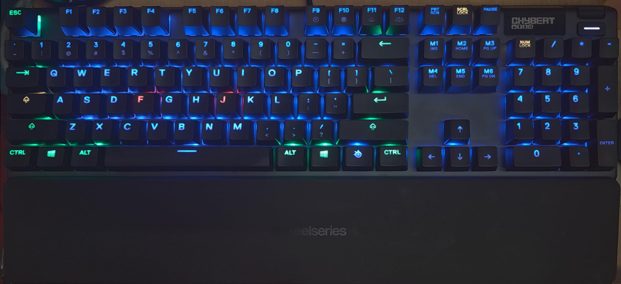 SteelSeries USB Apex 5 Hybrid Mechanical Gaming Keyboard – Per-Key RGB Illumination – Aircraft Grade Aluminum Alloy Frame – OLED Smart Display (Hybrid Blue Switch) - Customer Photo 2
