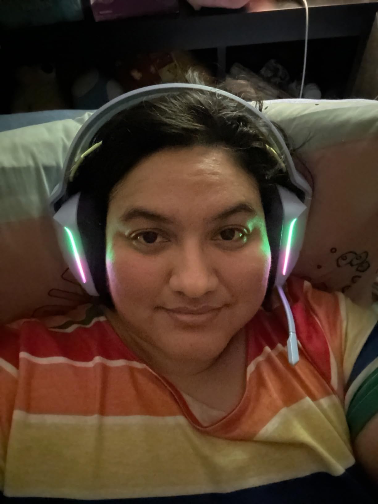 Logitech G733 Lightspeed Wireless Gaming Headset, Suspension Headband, Lightsync RGB, Blue VO!CE Mic, PRO-G Audio – Black, Gaming Headset Wireless, PC, PS5, PS4, Switch Compatible Customer Review Logitech G733 Lightspeed Wireless Gaming Headset, Suspension Headband, Lightsync RGB, Blue VO!CE Mic, PRO-G Audio – Black, Gaming Headset Wireless, PC, PS5, PS4, Switch Compatible - Customer Photo 4