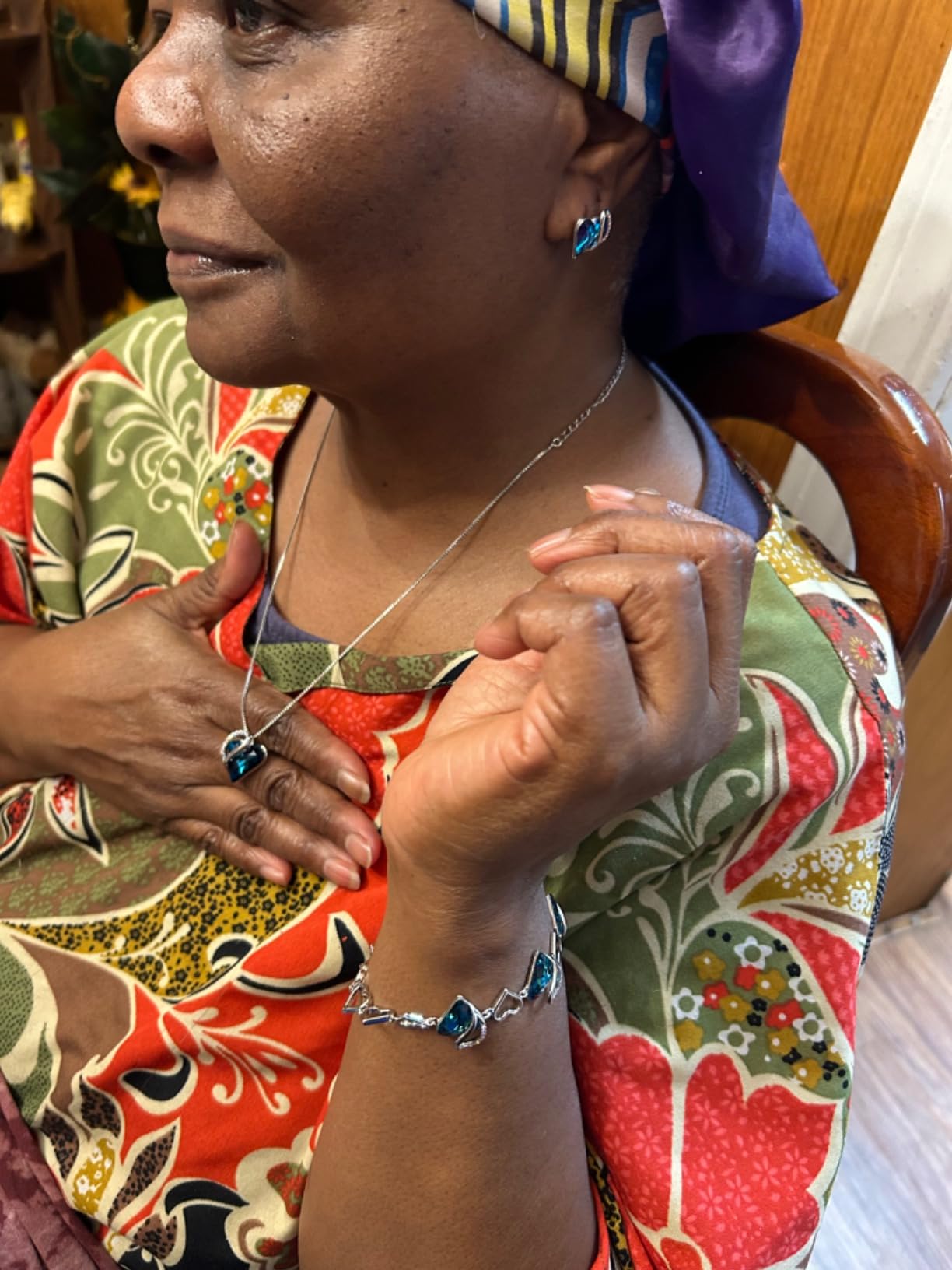 Leafael Infinity Love Heart Stud Earrings for Women, Silver Tone Fashion Statement Jewelry, Birthday Gifts for Daughter Girlfriend Mom Wife Her, November Birthstone Crystal, Citrine Yellow Customer Review Leafael Infinity Love Heart Stud Earrings for Women, Silver Tone Fashion Statement Jewelry, Birthday Gifts for Daughter Girlfriend Mom Wife Her, November Birthstone Crystal, Citrine Yellow - Customer Photo 1