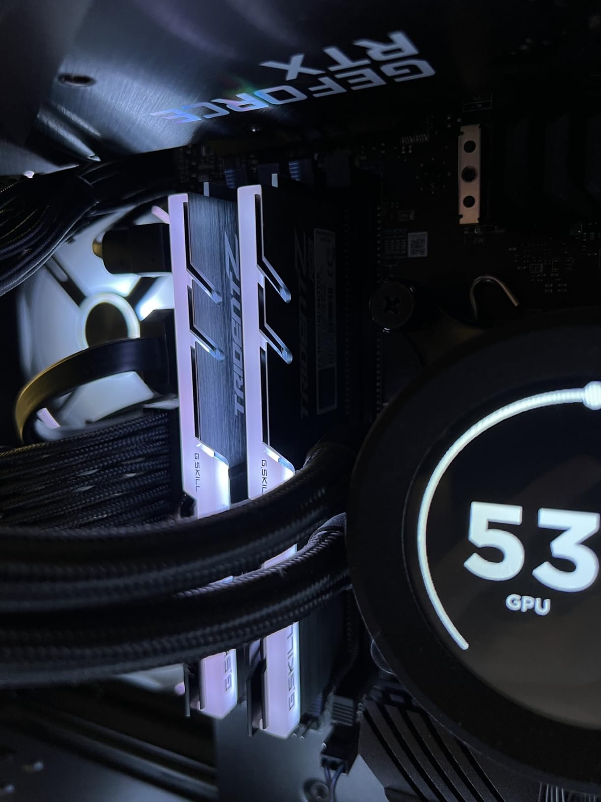 G.SKILL Trident Z RGB Series DDR4 RAM (XMP) 32GB (2x16GB) 3600MT/s CL18-22-22-42 1.35V Intel AMD Desktop Computer Memory U-DIMM (F4-3600C18D-32GTZR) Customer Review G.SKILL Trident Z RGB Series DDR4 RAM (XMP) 32GB (2x16GB) 3600MT/s CL18-22-22-42 1.35V Intel AMD Desktop Computer Memory U-DIMM (F4-3600C18D-32GTZR) - Customer Photo 2