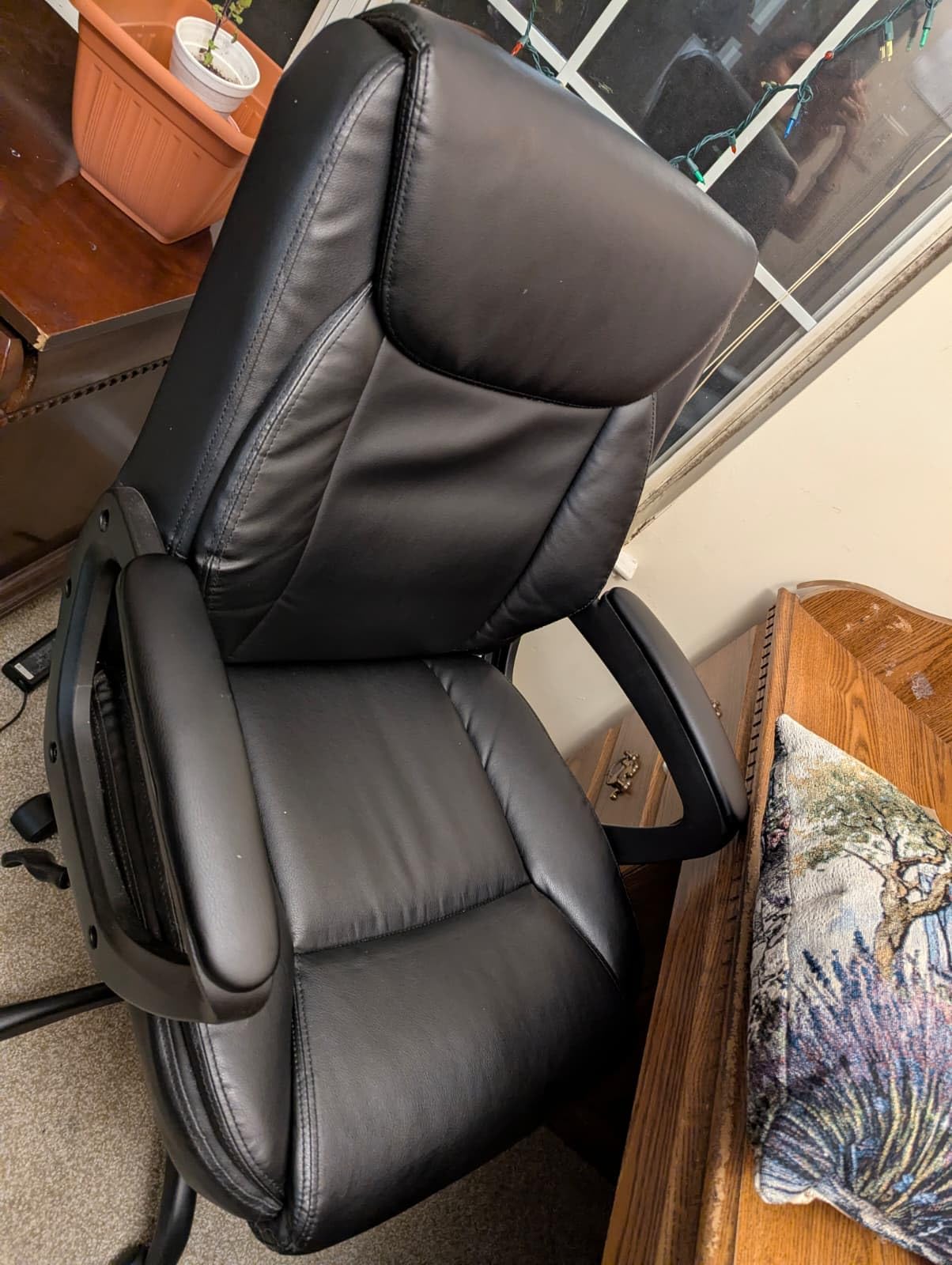 Amazon Basics Classic Puresoft PU Padded Mid-Back Height Adjustable Office Computer Desk Chair with Armrest, 26