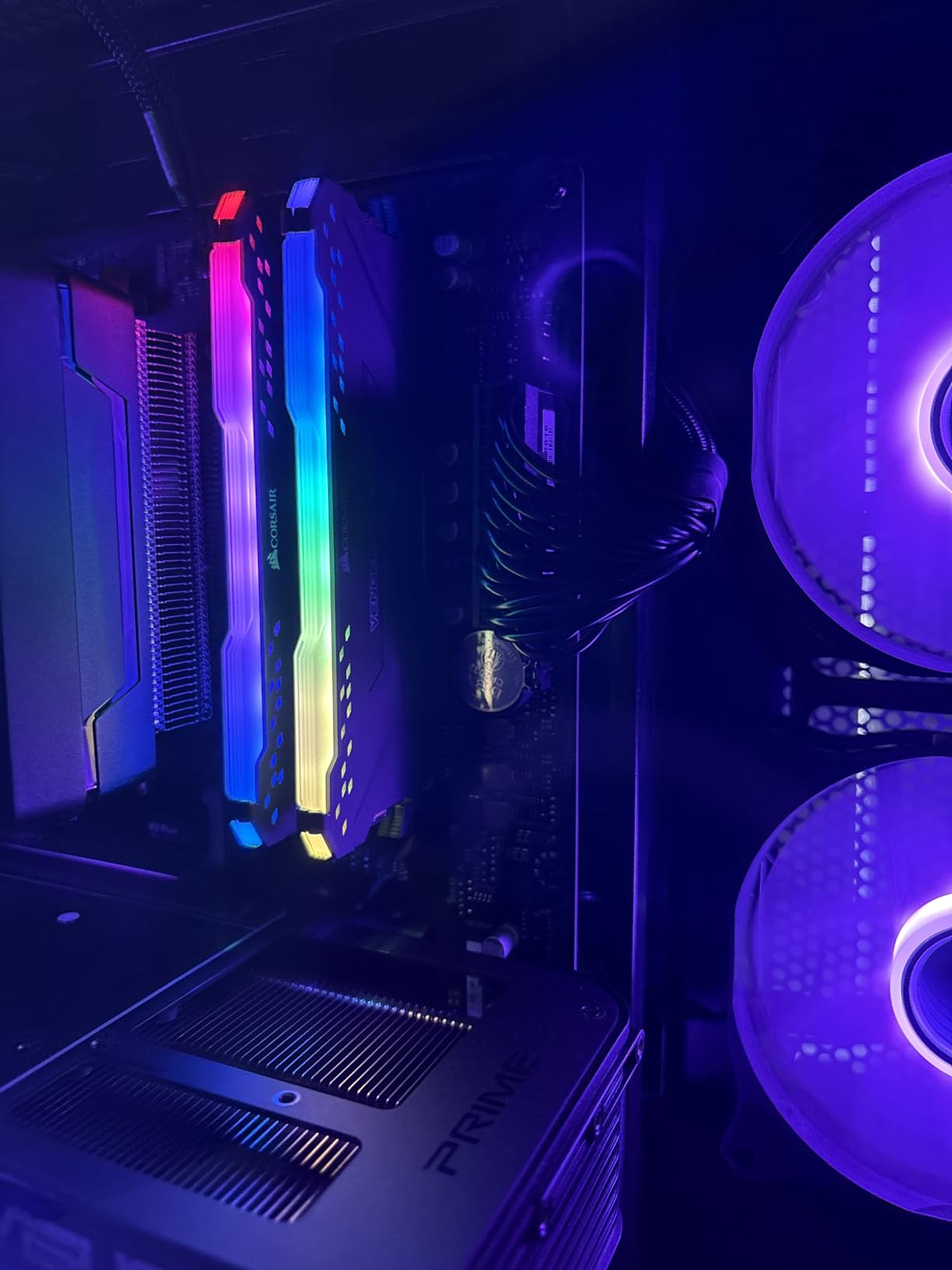 CORSAIR Vengeance RGB PRO DDR4 RAM 32GB (2x16GB) 3600MHz CL18-22-22-42 1.35V Intel AMD Desktop Computer Memory - Black (CMW32GX4M2D3600C18) Customer Review CORSAIR Vengeance RGB PRO DDR4 RAM 32GB (2x16GB) 3600MHz CL18-22-22-42 1.35V Intel AMD Desktop Computer Memory - Black (CMW32GX4M2D3600C18) - Customer Photo 1