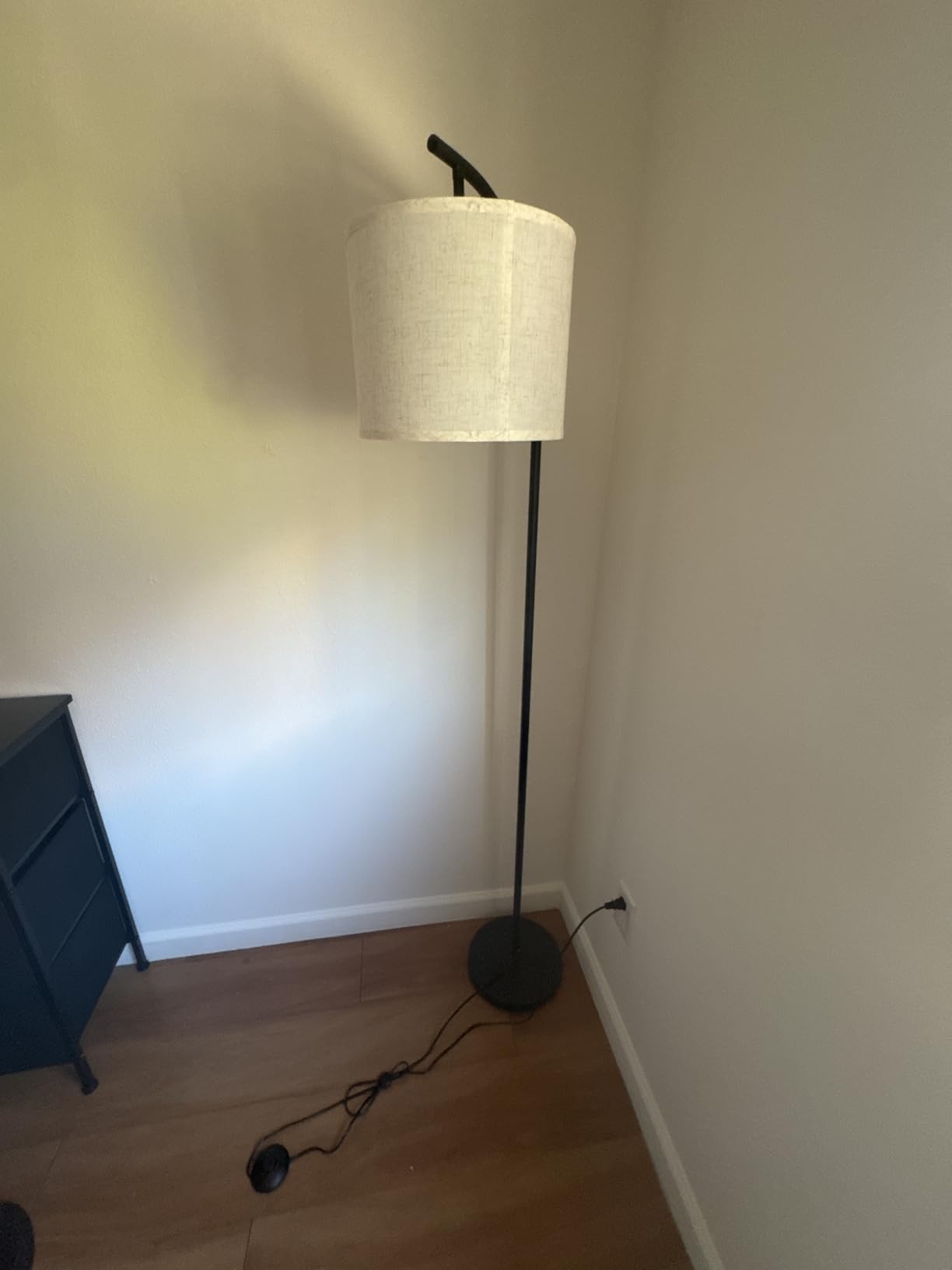 addlon Floor Lamp for Living Room with 3 Color Temperatures, Standing lamp with Linen lampshade for Bedroom, Office, Lamps with 9W LED Bulb Included - Black with Beige Lampshade Customer Review addlon Floor Lamp for Living Room with 3 Color Temperatures, Standing lamp with Linen lampshade for Bedroom, Office, Lamps with 9W LED Bulb Included - Black with Beige Lampshade - Customer Photo 1