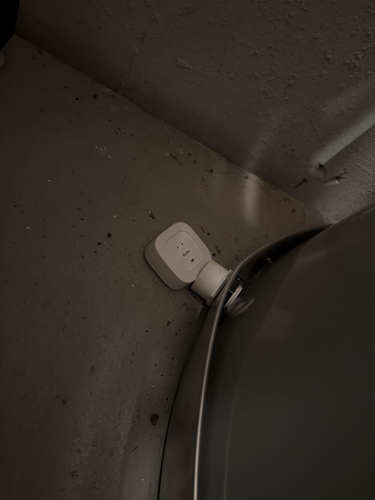 YoLink Water Leak Starter Kit: Hub + 4 Leak Sensor 1 (Silent), LoRa Long-Range, App/SMS/Email Alerts, D2D Offline Triggers, 2 AAA Up to 5-Year Battery, Compatible with Alexa/IFTTT/Home Assistant Customer Review YoLink Water Leak Starter Kit: Hub + 4 Leak Sensor 1 (Silent), LoRa Long-Range, App/SMS/Email Alerts, D2D Offline Triggers, 2 AAA Up to 5-Year Battery, Compatible with Alexa/IFTTT/Home Assistant - Customer Photo 2