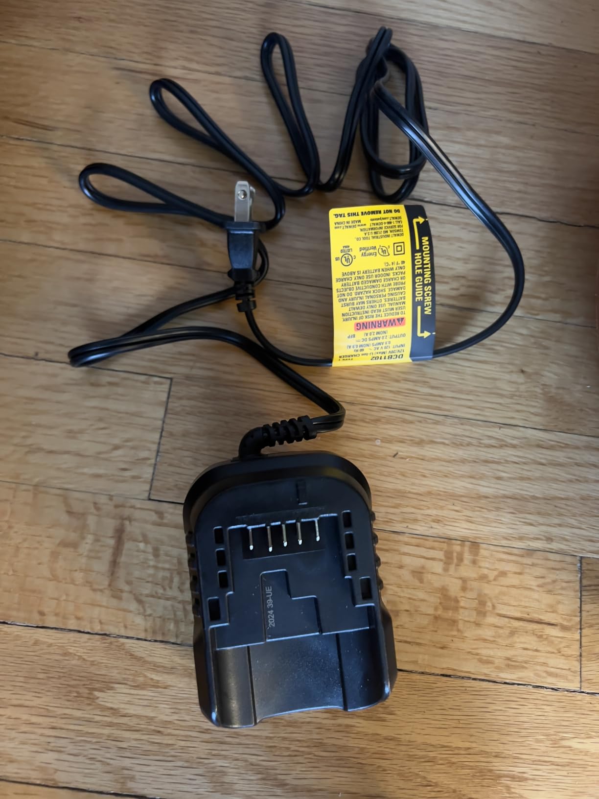 DEWALT 20V MAX Power Tool Combo Kit, 4-Tool Cordless Power Tool Set with Battery and Charger (DCK445D1M1) - Customer Photo 4