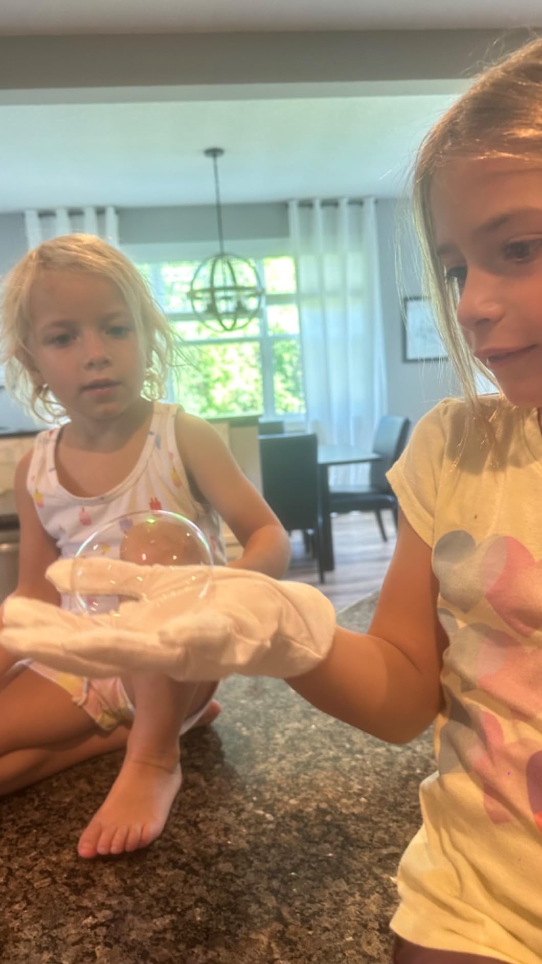 National Geographic Magic Chemistry Set – Science Kit for Kids with 10 Amazing Magic Tricks, STEM Projects and Science Experiments, Science Toys, Great Gift for Boys and Girls 8-12 - Customer Photo 5