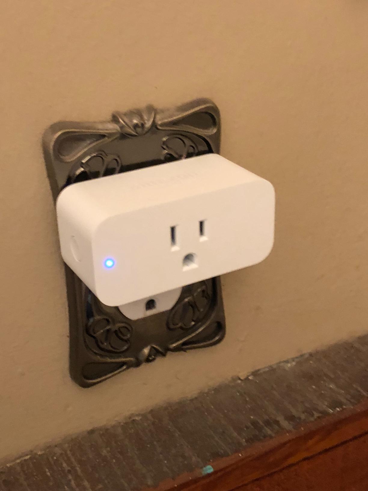 Amazon Smart Plug | Works with Alexa | Simple setup, endless possibilities Customer Review Amazon Smart Plug | Works with Alexa | Simple setup, endless possibilities - Customer Photo 2