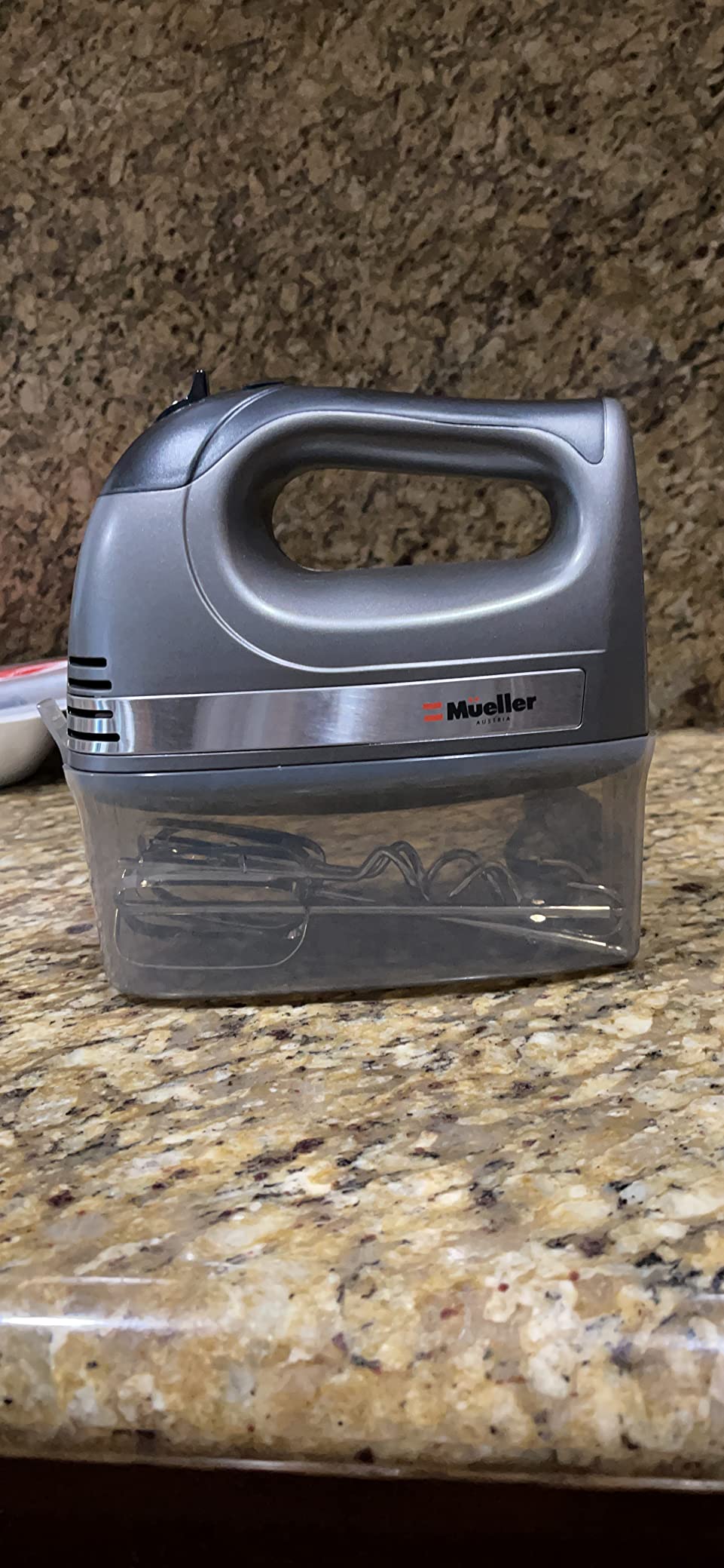 Mueller Electric Hand Mixer, 5 Speed 250W Turbo with Snap-On Storage Case and 4 Stainless Steel Accessories for Easy Whipping, Mixing Cookies, Brownies, Cakes, and Dough Batters Customer Review Mueller Electric Hand Mixer, 5 Speed 250W Turbo with Snap-On Storage Case and 4 Stainless Steel Accessories for Easy Whipping, Mixing Cookies, Brownies, Cakes, and Dough Batters - Customer Photo 2