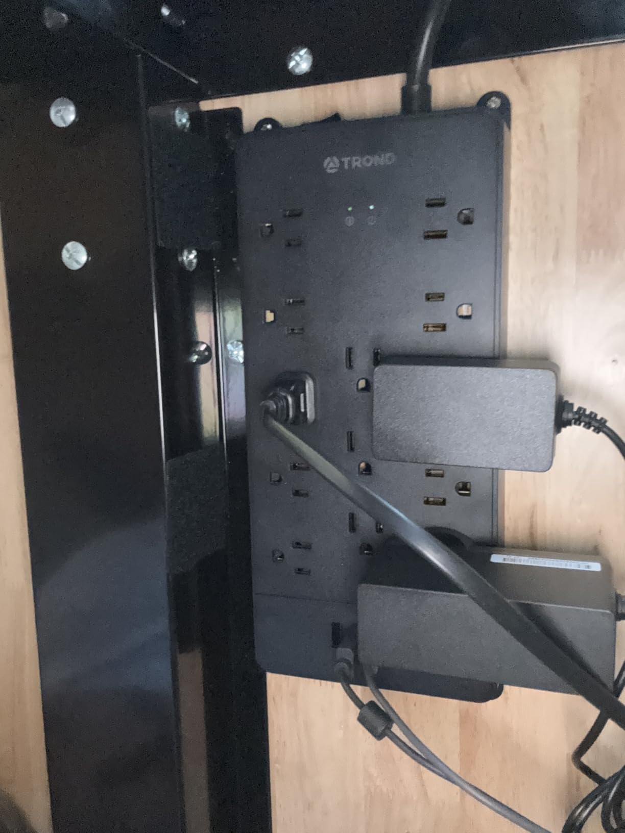 TROND Surge Protector Power Strip, 4000 Joules, ETL Listed, 13 Widely-Spaced Outlets Expansion with USB C Ports, Low-Profile Flat Plug, Wall Mountable, 5ft Extension Cord, 14AWG Heavy Duty, Black Customer Review TROND Surge Protector Power Strip, 4000 Joules, ETL Listed, 13 Widely-Spaced Outlets Expansion with USB C Ports, Low-Profile Flat Plug, Wall Mountable, 5ft Extension Cord, 14AWG Heavy Duty, Black - Customer Photo 1