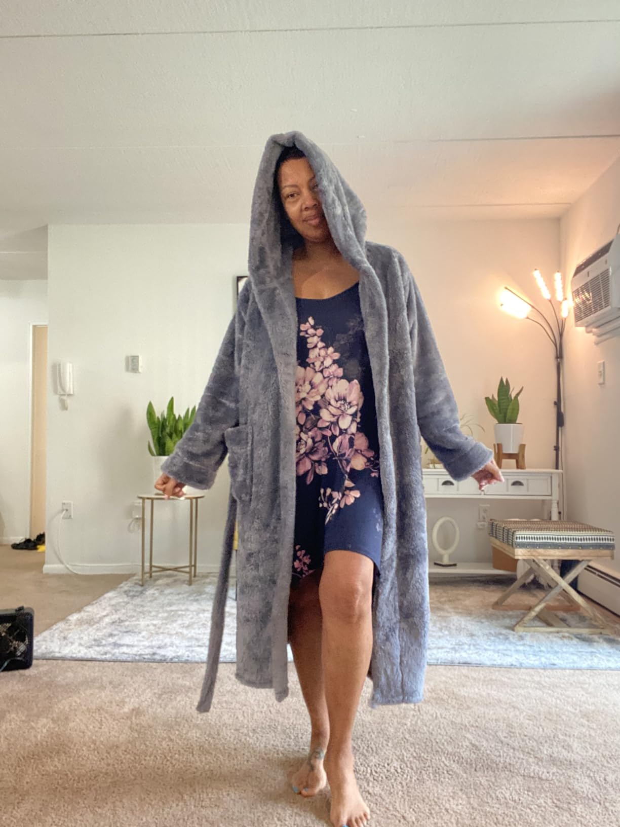 PAVILIA Women Hooded Plush Soft Robe | Fluffy Warm Fleece Sherpa Shaggy Bathrobe Customer Review PAVILIA Women Hooded Plush Soft Robe | Fluffy Warm Fleece Sherpa Shaggy Bathrobe - Customer Photo 2